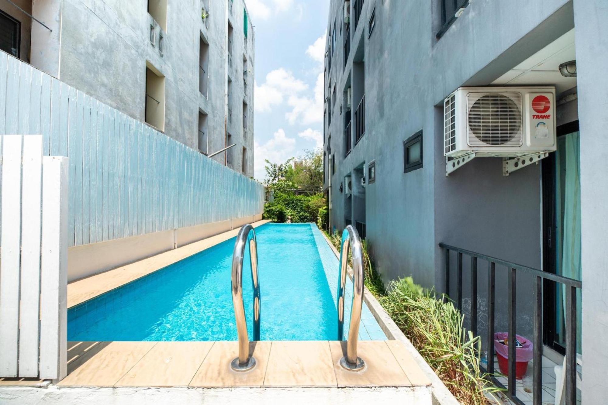 Super Oyo 427 Chill Apartment Bangkok Esterno foto